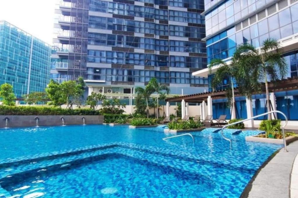 Luxestaysmnl Coastal Chic Netflx 380Mbps Pool Bgc Manila Esterno foto