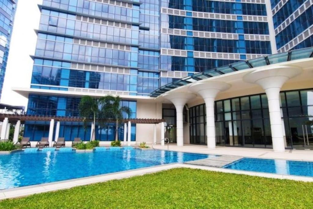 Luxestaysmnl Coastal Chic Netflx 380Mbps Pool Bgc Manila Esterno foto