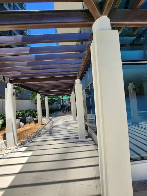 Luxestaysmnl Coastal Chic Netflx 380Mbps Pool Bgc Manila Esterno foto