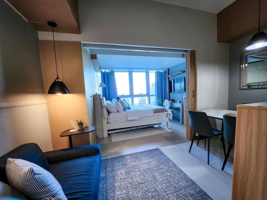 Luxestaysmnl Coastal Chic Netflx 380Mbps Pool Bgc Manila Esterno foto