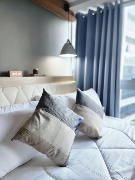 Luxestaysmnl Coastal Chic Netflx 380Mbps Pool Bgc Manila Esterno foto